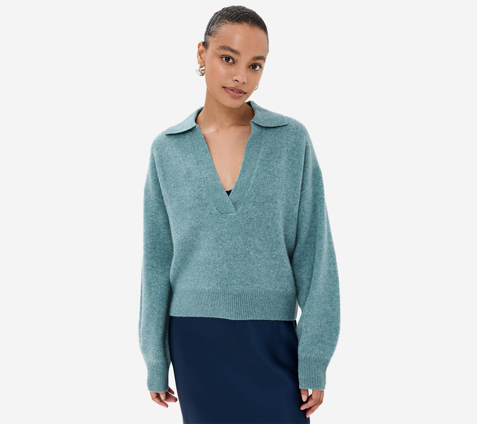 LES-SWEATER WITH OPEN COLLAR