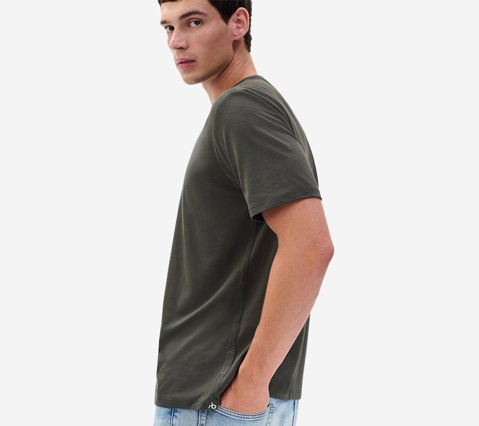 RNB-CLASSIC TEE IN TECH JERSEY