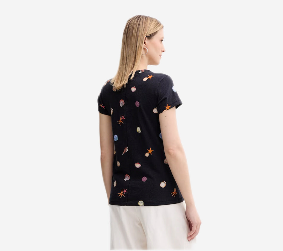 RNB-ALL OVER SEASHELL TEE