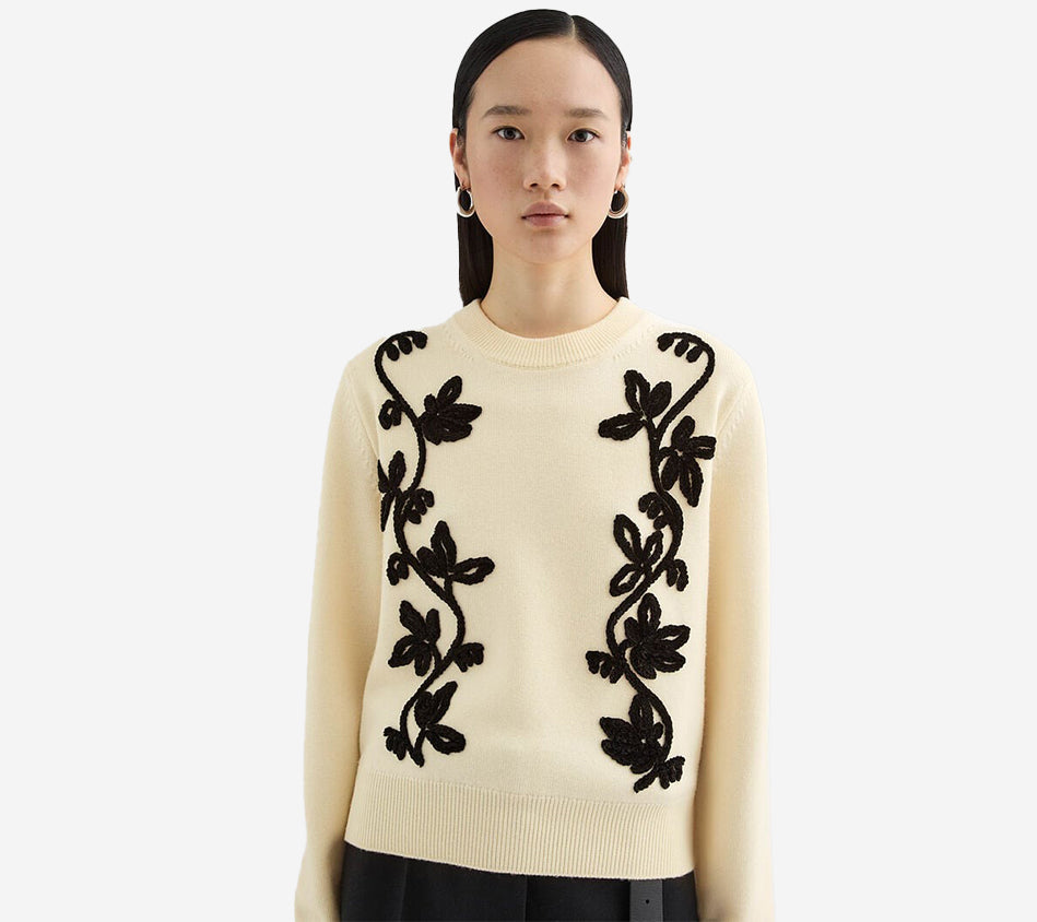 JIL-LS CN JUMPER W/FLOWER EMBROIDERY DETAIL